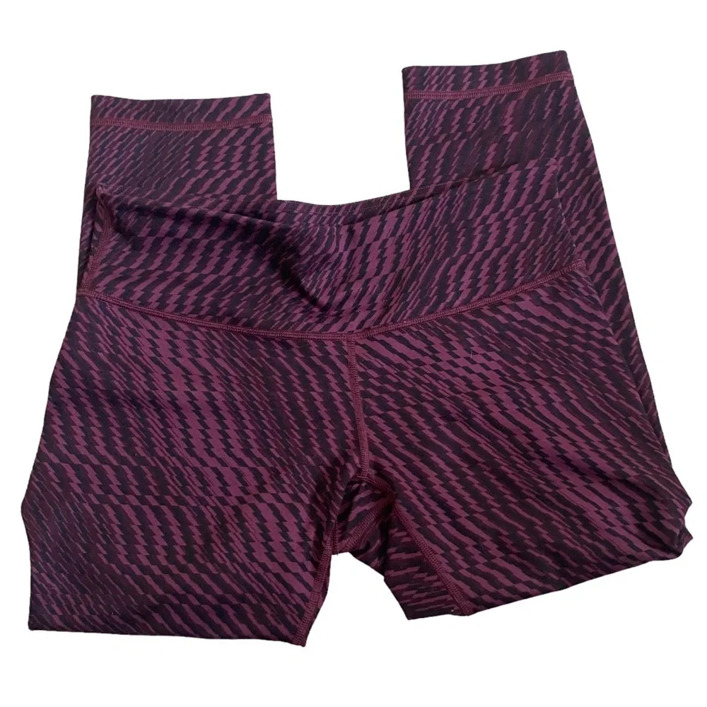 Lululemon maroon geometric print wonder under leggings crop red black US6 - Picture 6 of 13